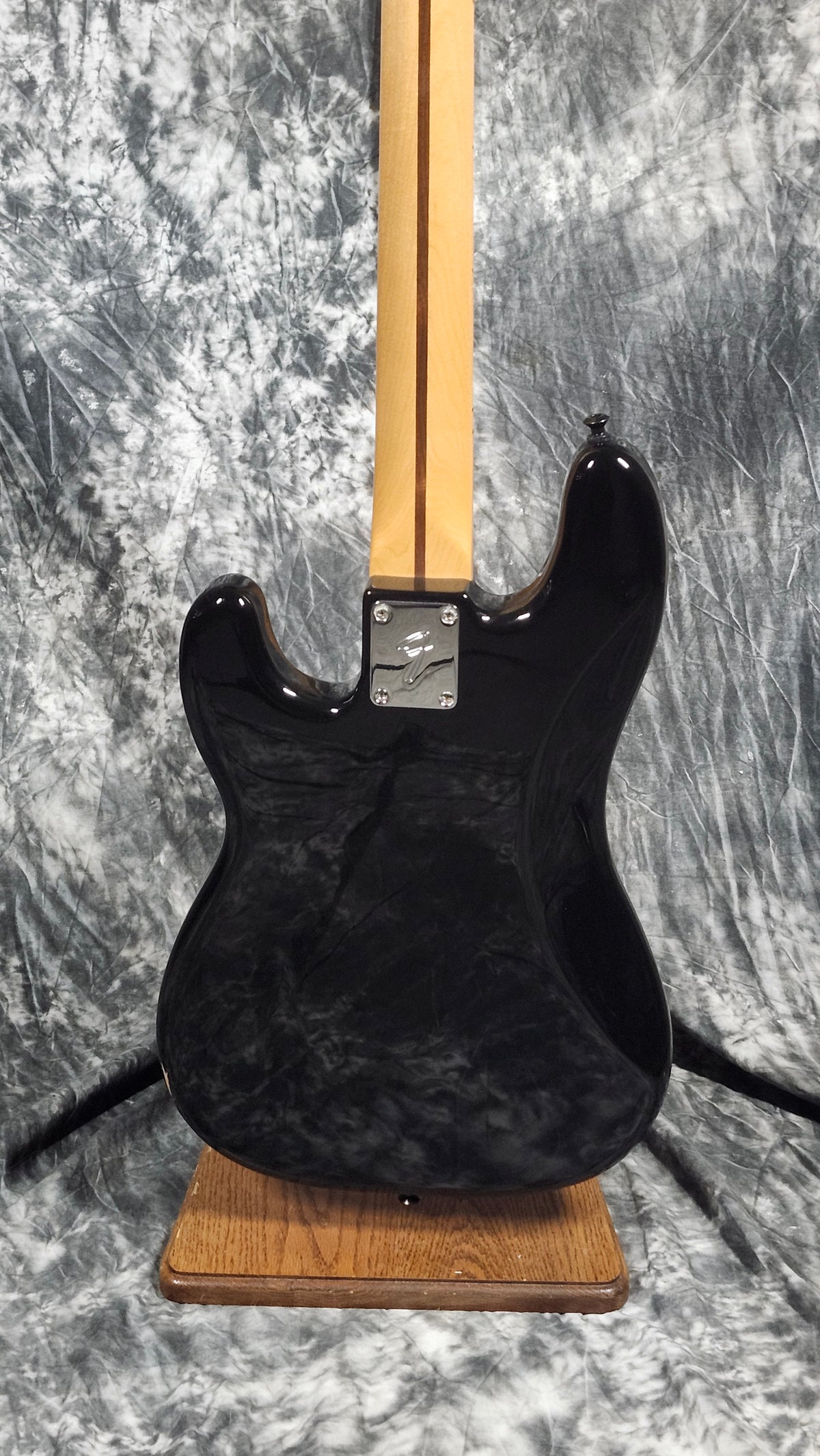 Fender Precision Bass w/HSC (MIM, 2020)