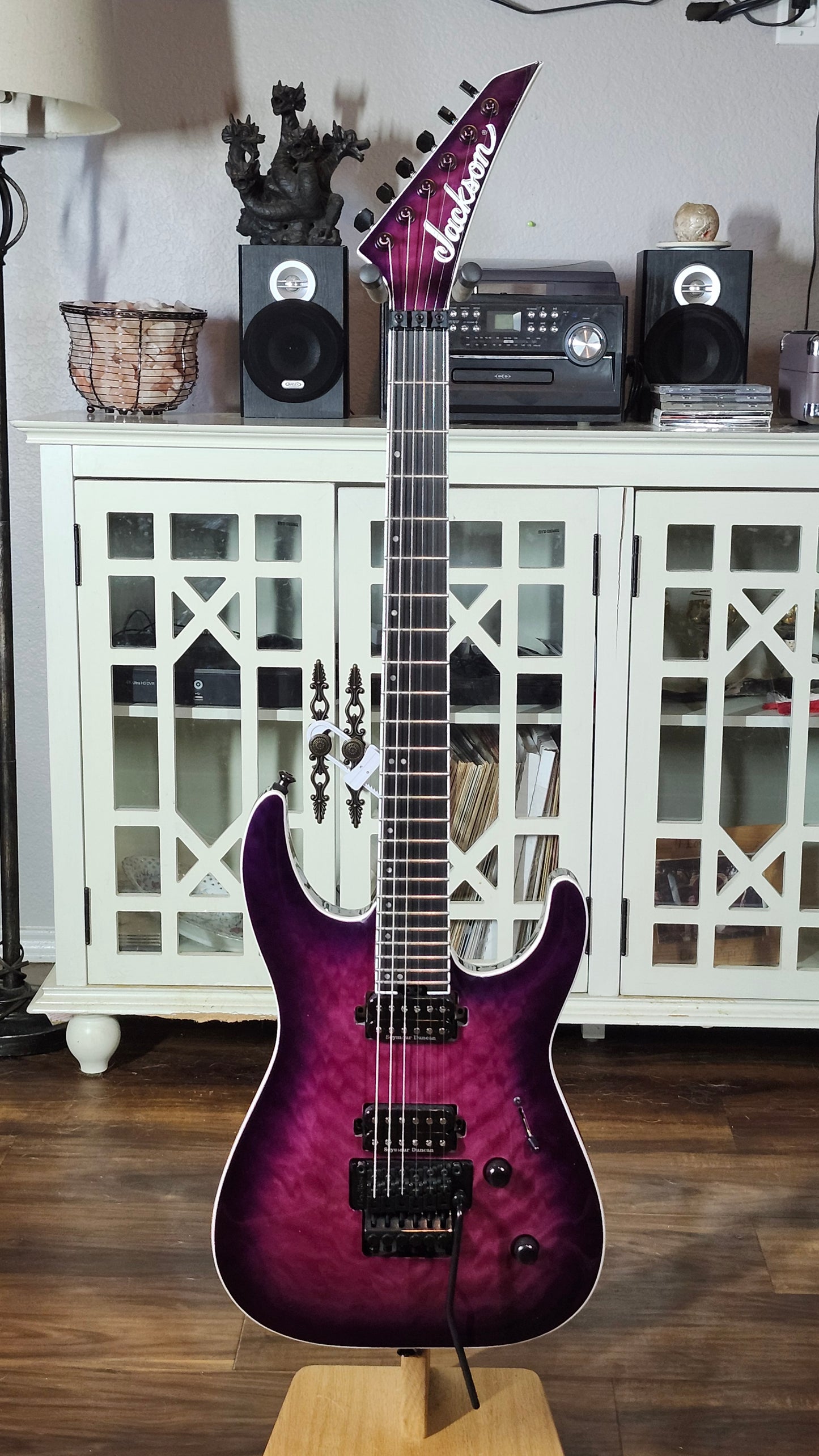 Jackson Pro Plus Series Dinky DKAQ Transparent Purple Burst