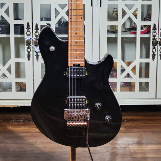 EVH Wolfgang Standard (Black w/roasted maple neck)