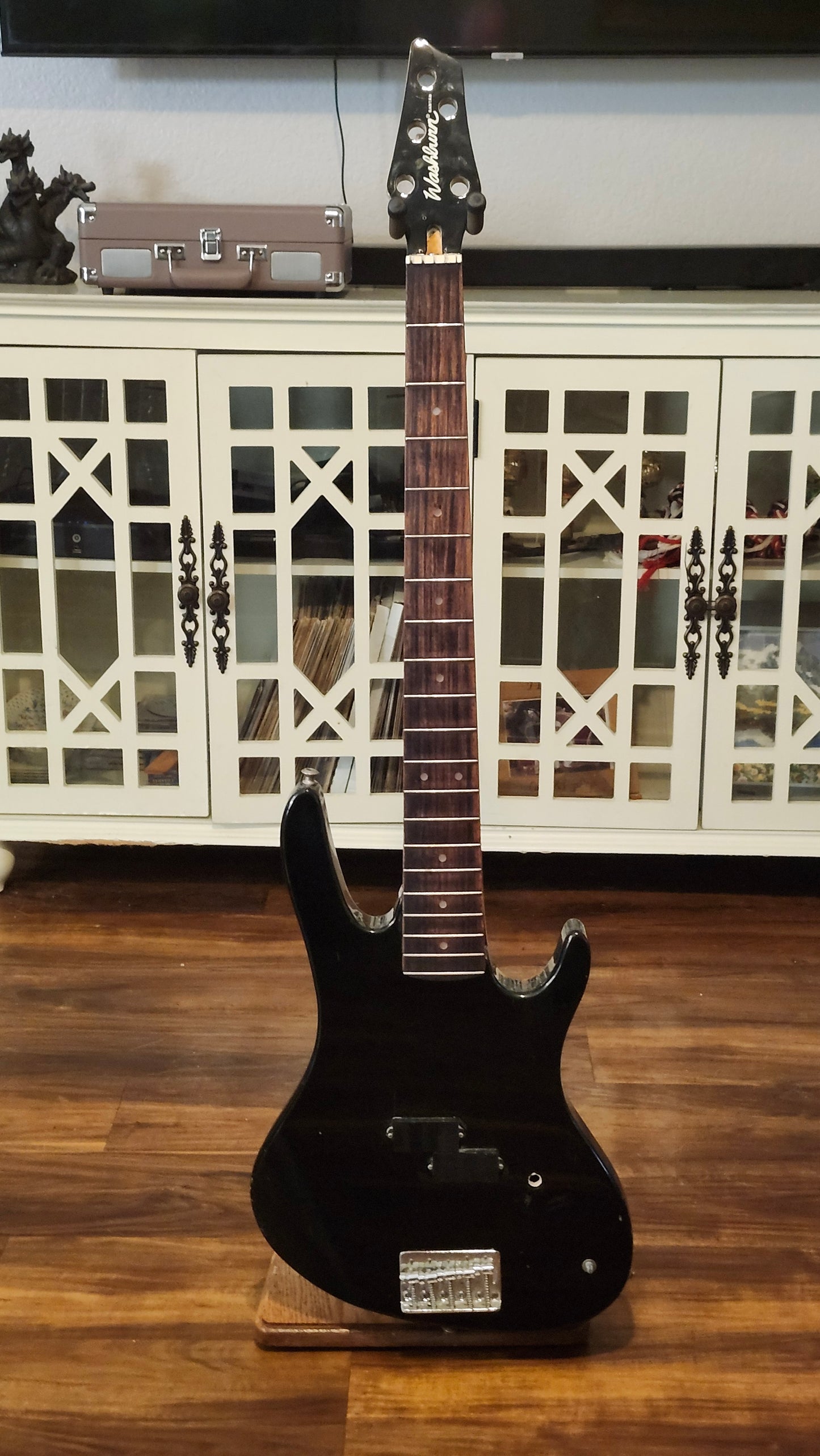 Washburn Bantam Series X105B 5 string