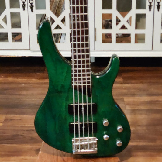 Washburn Bantam Series XB-500 5 Sring bass