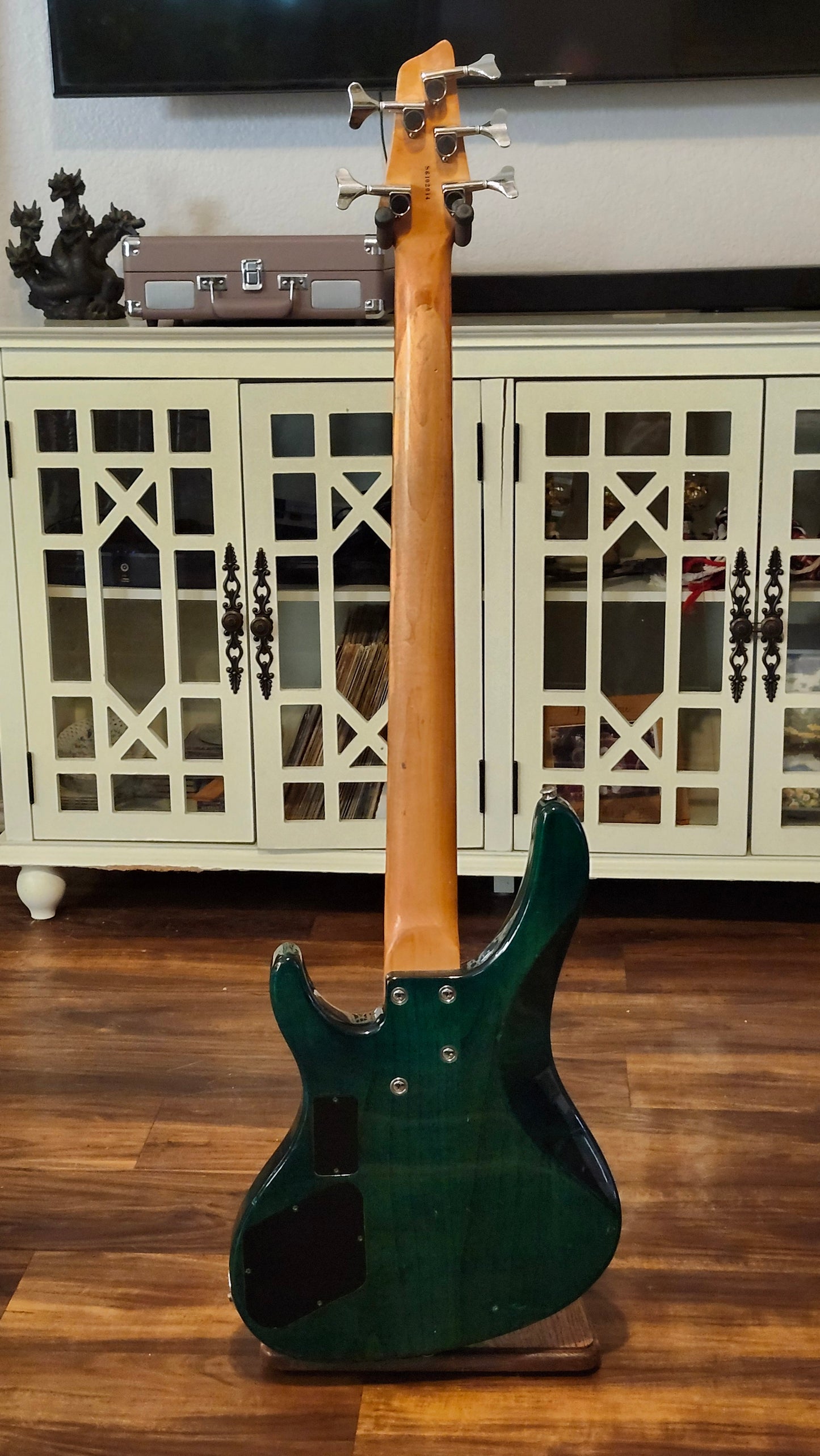 Washburn Bantam Series XB-500 5 Sring bass