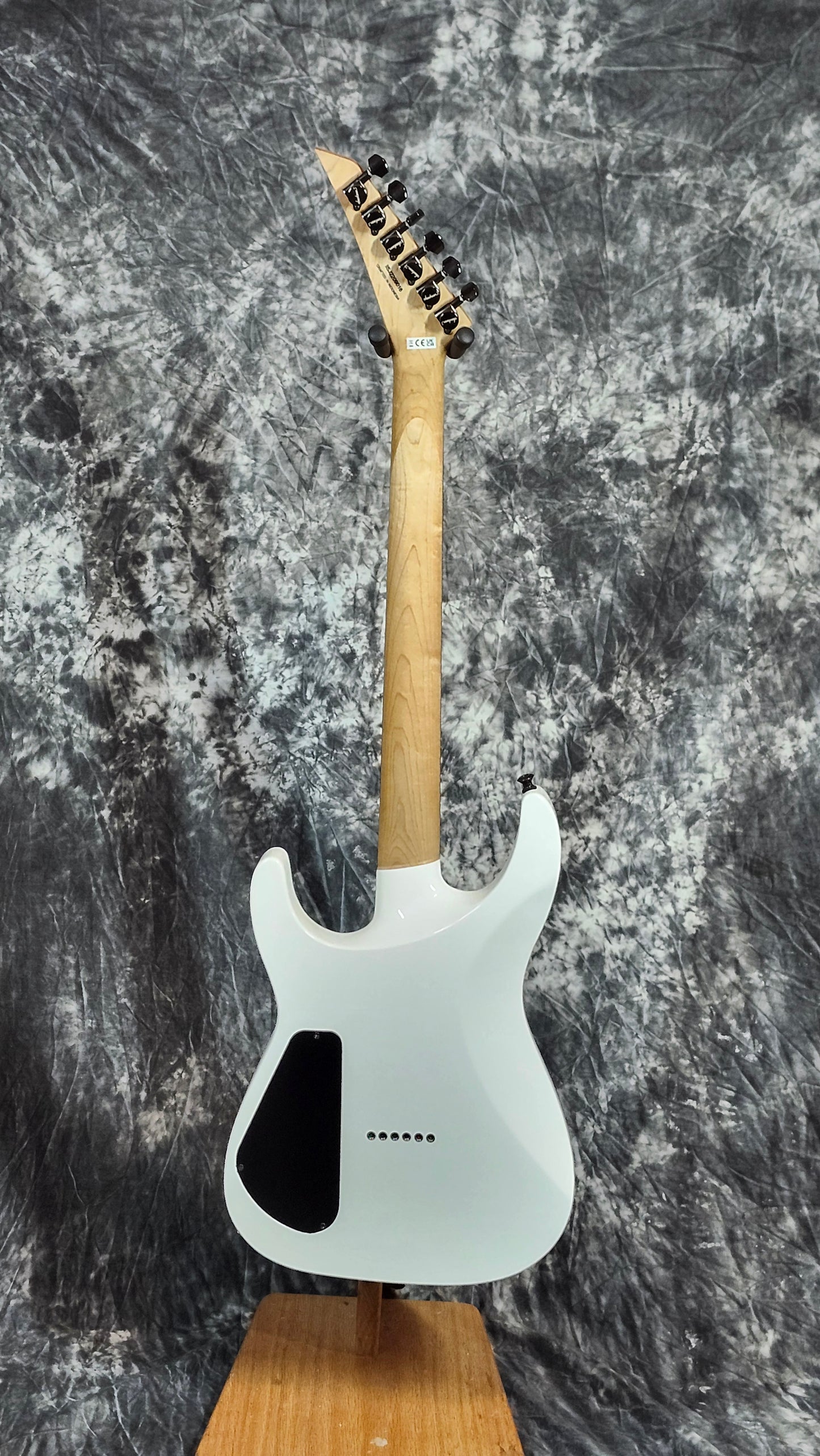 Jackson Pro Series Soloist SL2A MAH HT, Unicorn White w/HSC