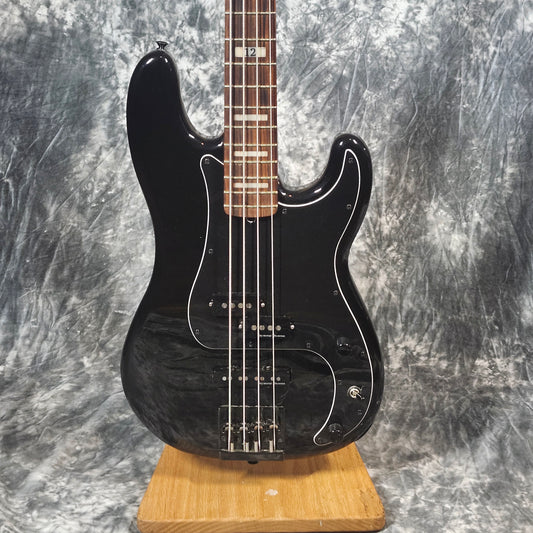 Fender Duff McKagan Signature w/HSC