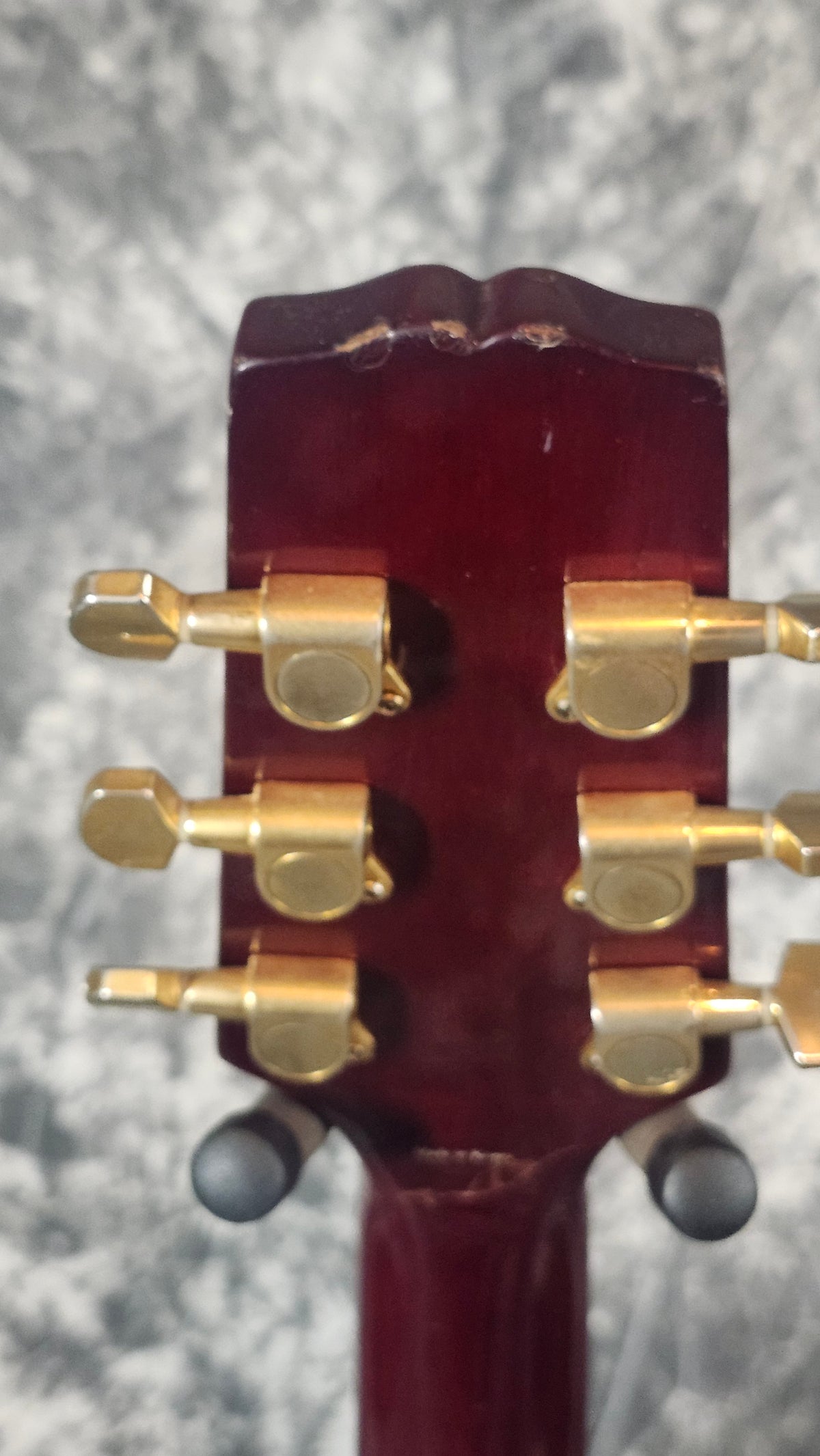Hamer SATF Korean-Made Archtop – Cherry Sunburst w/HSC