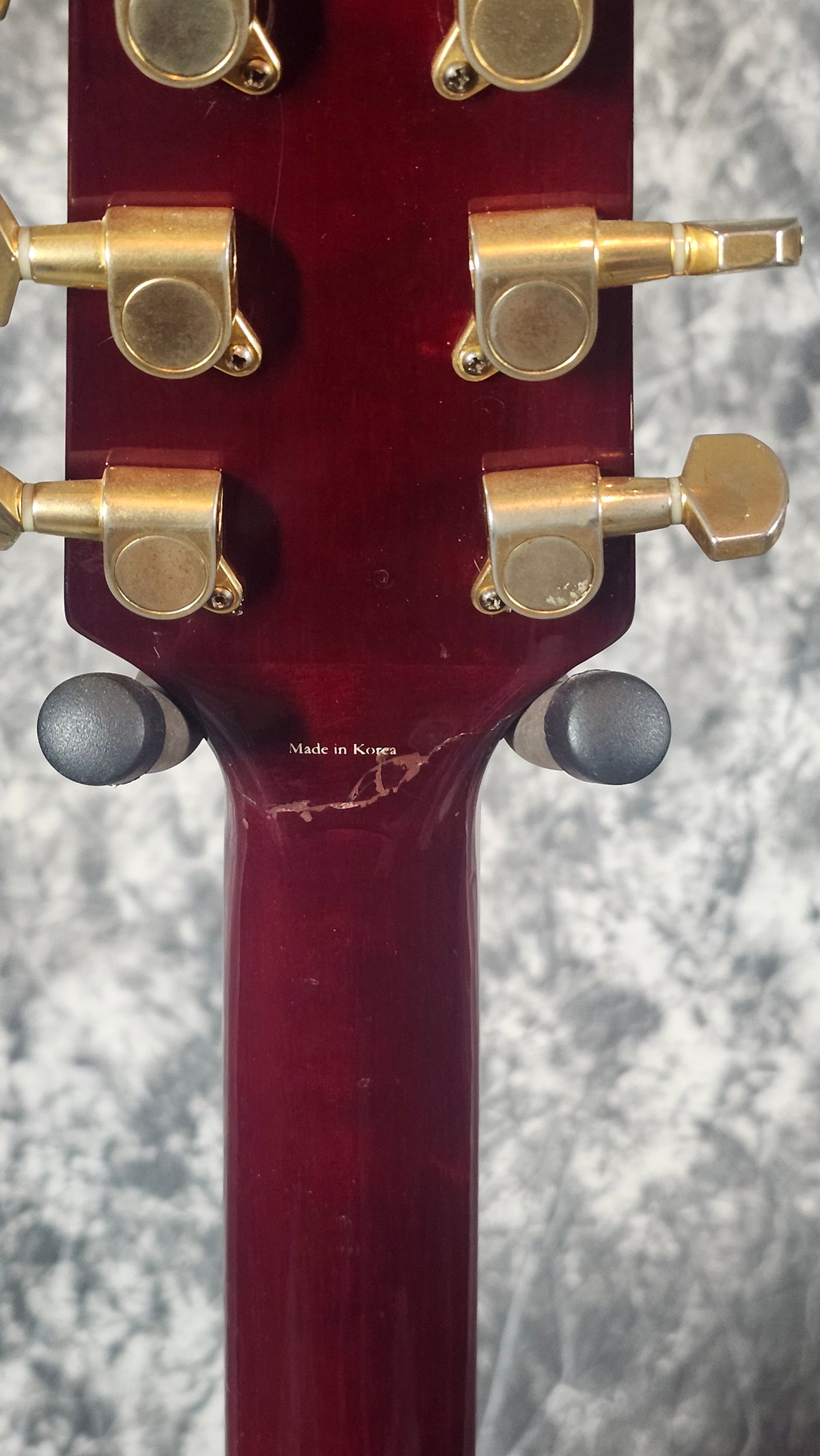 Hamer SATF Korean-Made Archtop – Cherry Sunburst w/HSC